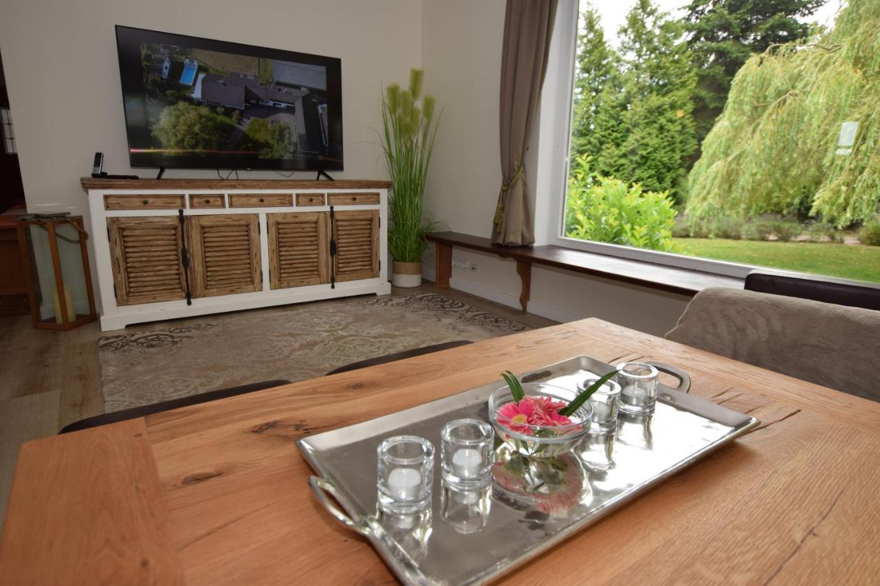 Landhaus Hideaway Mit Aussenpool, Sauna Und Kamin Bosau Exterior foto